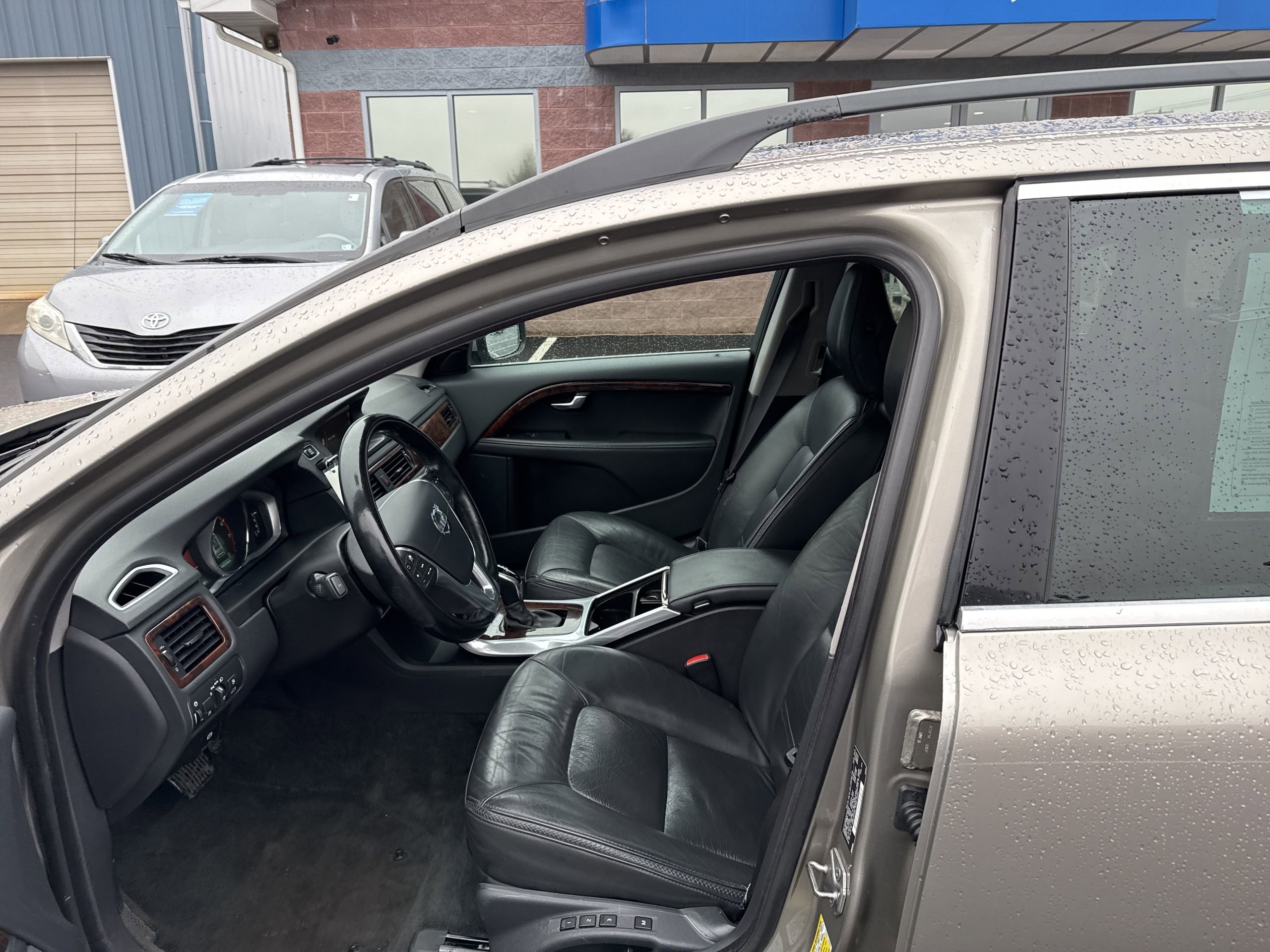 Used 2014 Volvo XC70 T6 image 10