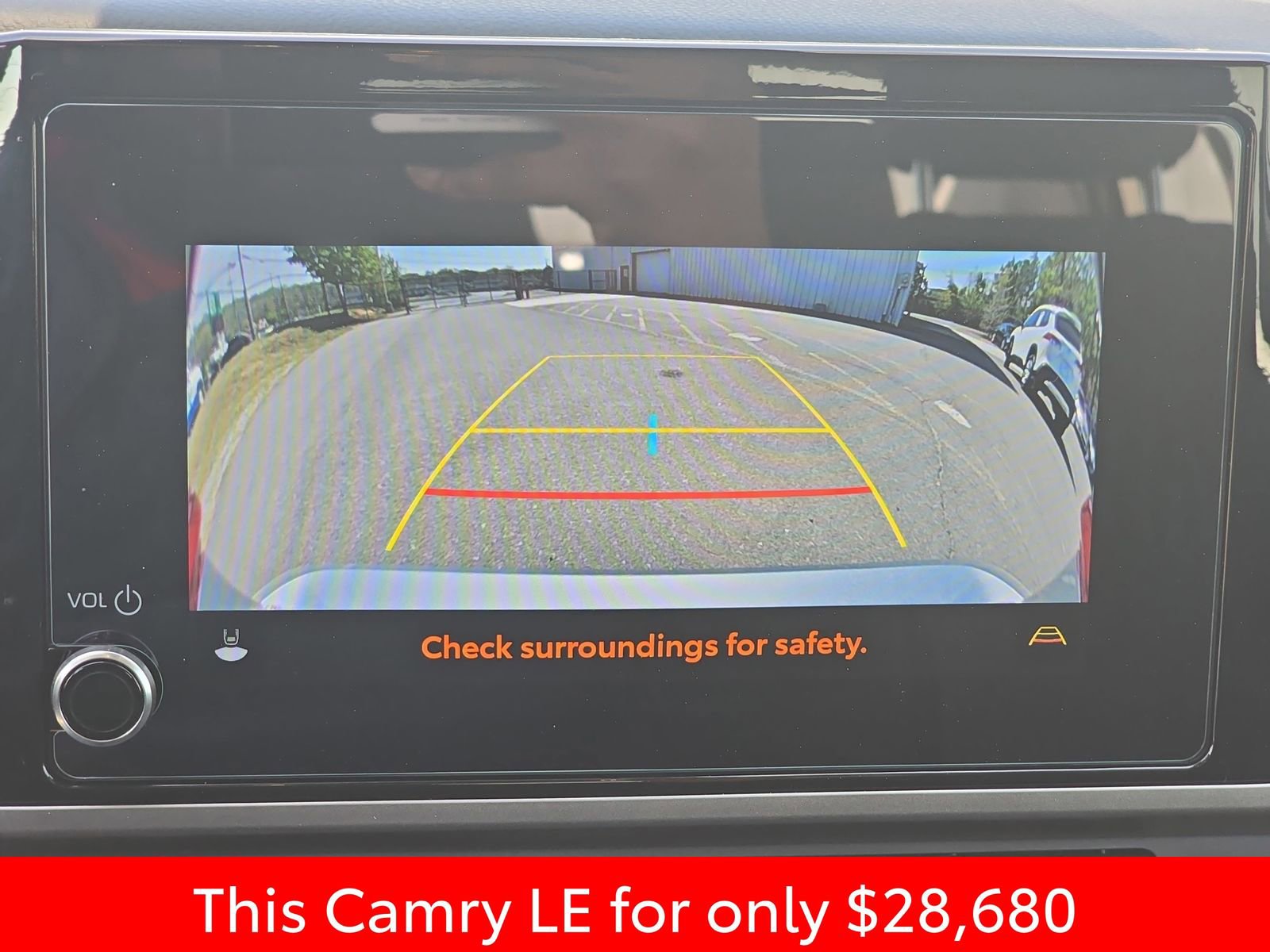 Used 2025 Toyota Camry LE w/ Convenience Package AWD/4WD image 29