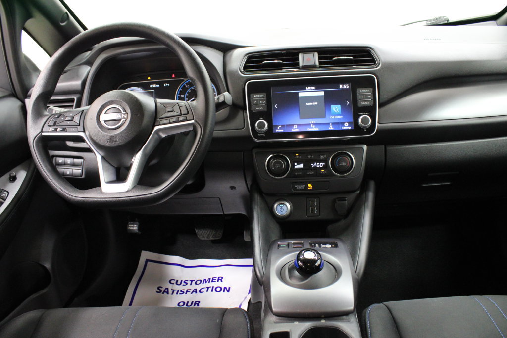 Used 2025 Nissan Leaf S FWD image 9