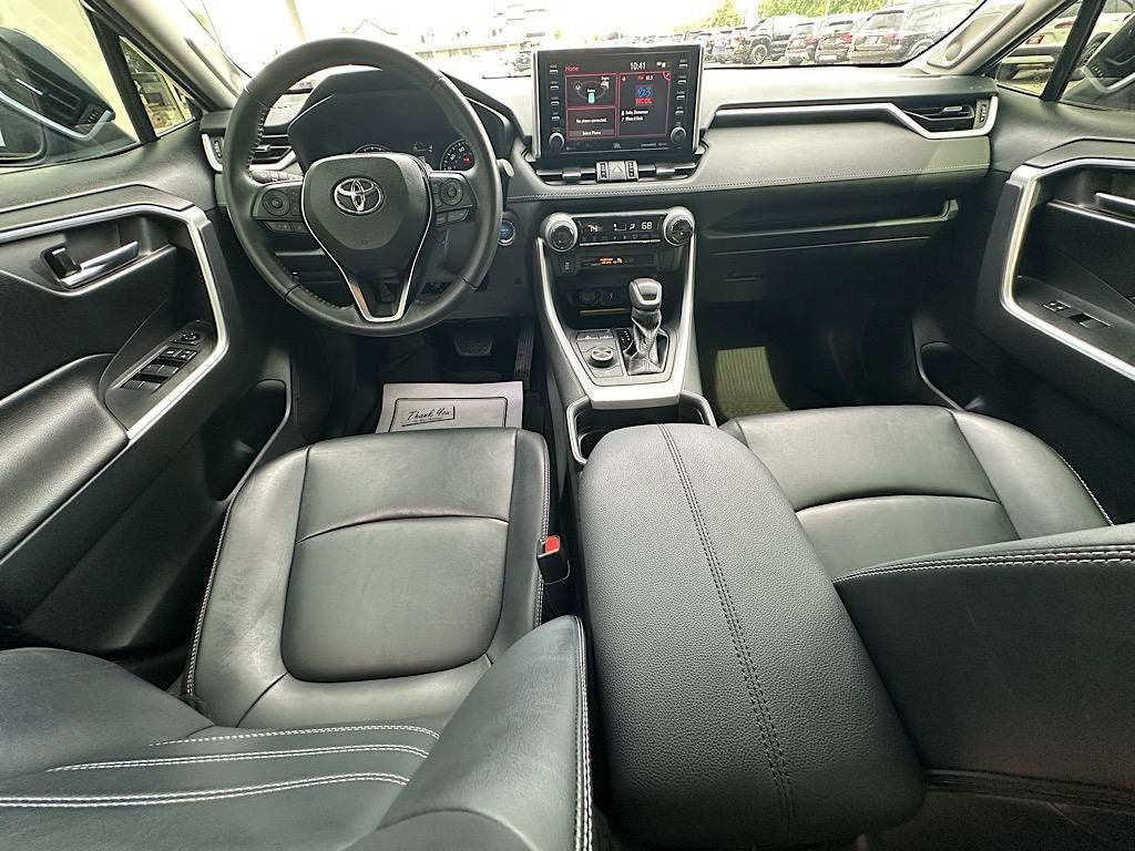 Certified 2021 Toyota RAV4 XLE Premium AWD/4WD image 17