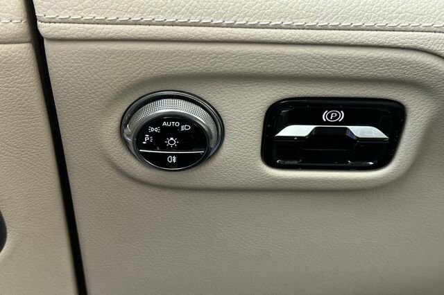Certified 2023 Mercedes-Benz EQS 450+ 4MATIC SUV image 31