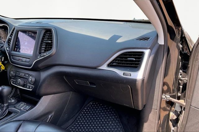 Used 2022 Jeep Cherokee Latitude image 18