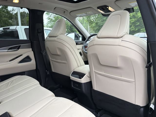 Used 2025 INFINITI QX60 Luxe w/ Vision Package FWD image 15