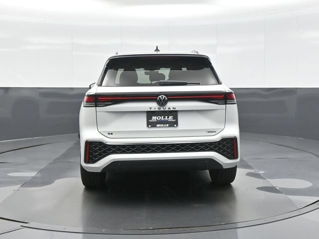 New 2026 Volkswagen Tiguan SE R-Line AWD/4WD image 6