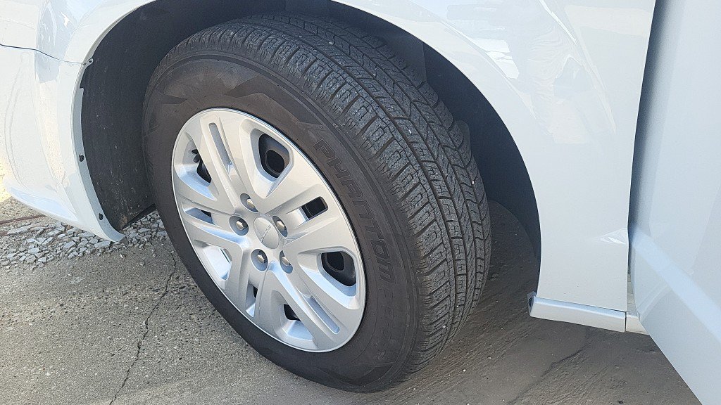 Used 2019 Dodge Grand Caravan SE FWD image 28