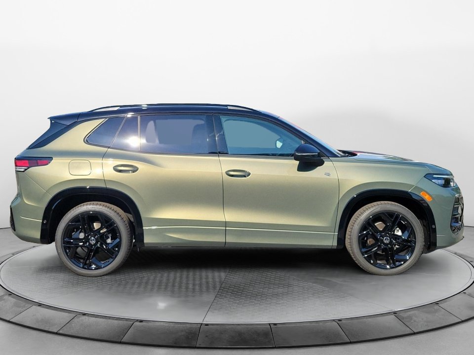 New 2026 Volkswagen Tiguan SE R-Line FWD image 8