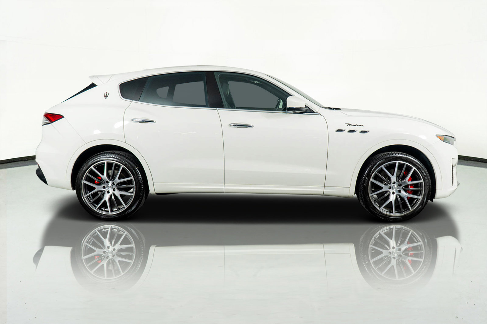 Used 2022 Maserati Levante Modena image 5