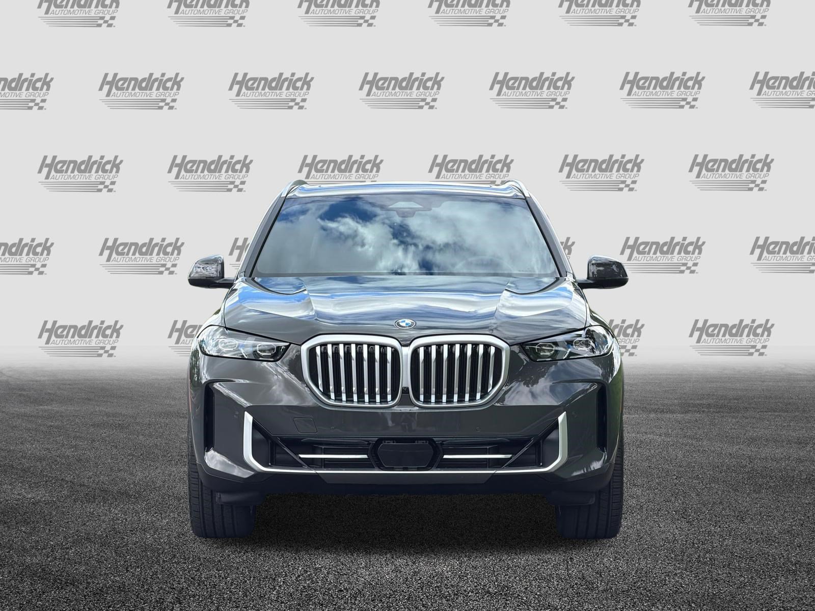 New 2026 BMW X5 xDrive40i w/ Premium Package AWD/4WD image 3