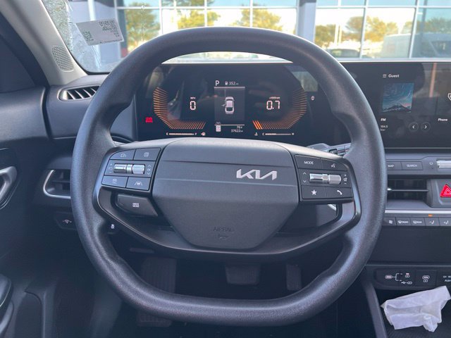 Used 2025 Kia K4 FWD image 11