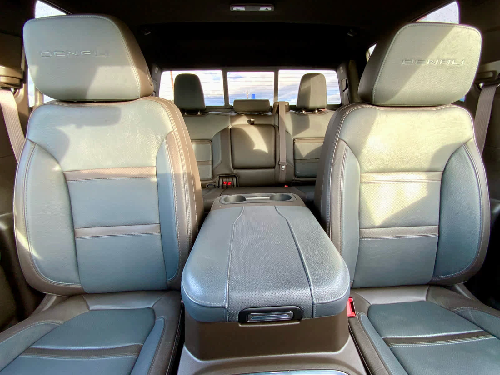 Used 2023 GMC Sierra 3500 Denali w/ Denali Ultimate Package image 31