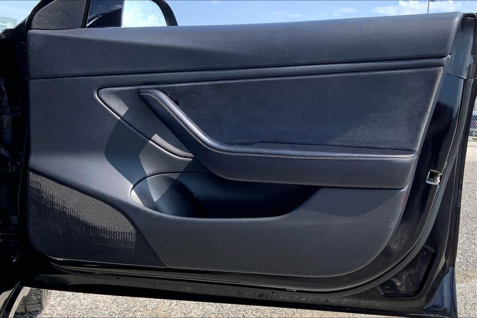 Used 2018 Tesla Model 3 Long Range RWD image 21