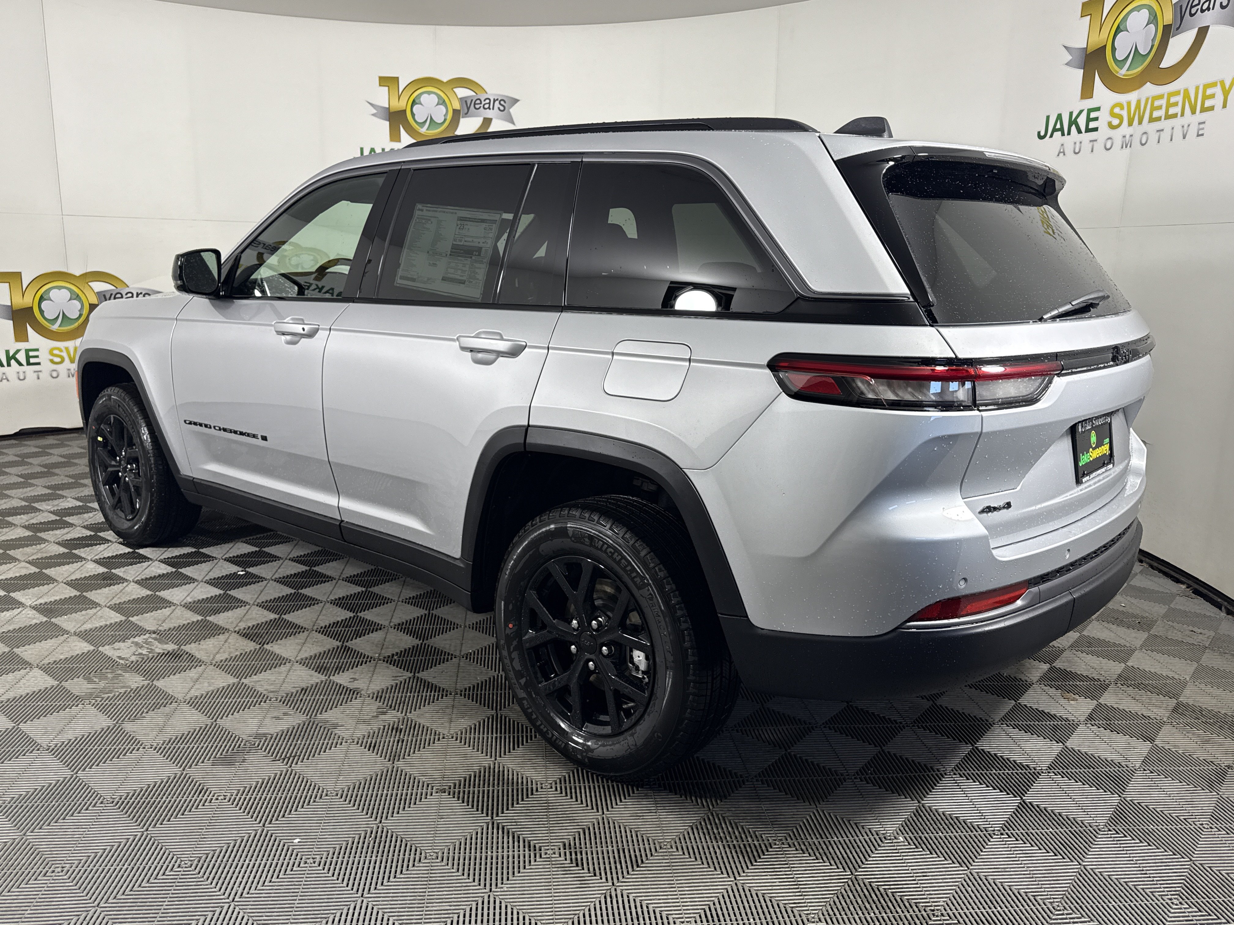 New 2026 Jeep Grand Cherokee Altitude AWD/4WD image 6