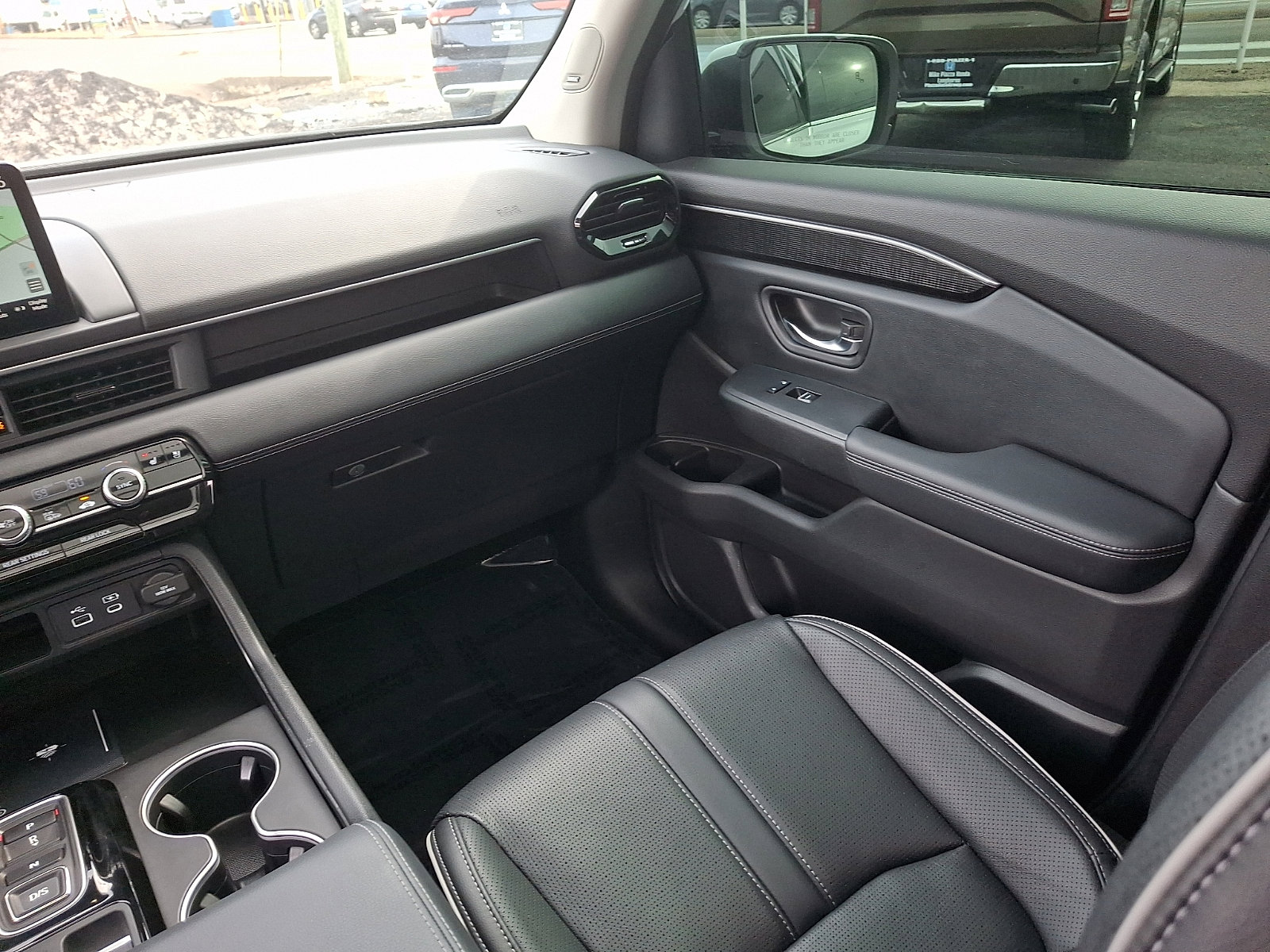 Used 2023 Honda Pilot Elite image 12