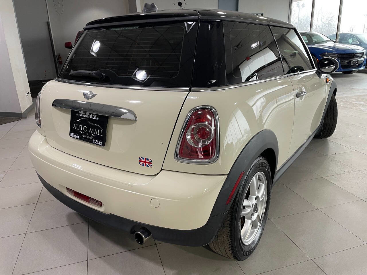 Used 2013 MINI Cooper Hardtop image 7