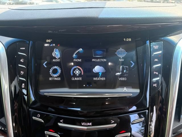 Used 2019 Cadillac Escalade ESV Luxury AWD/4WD image 29
