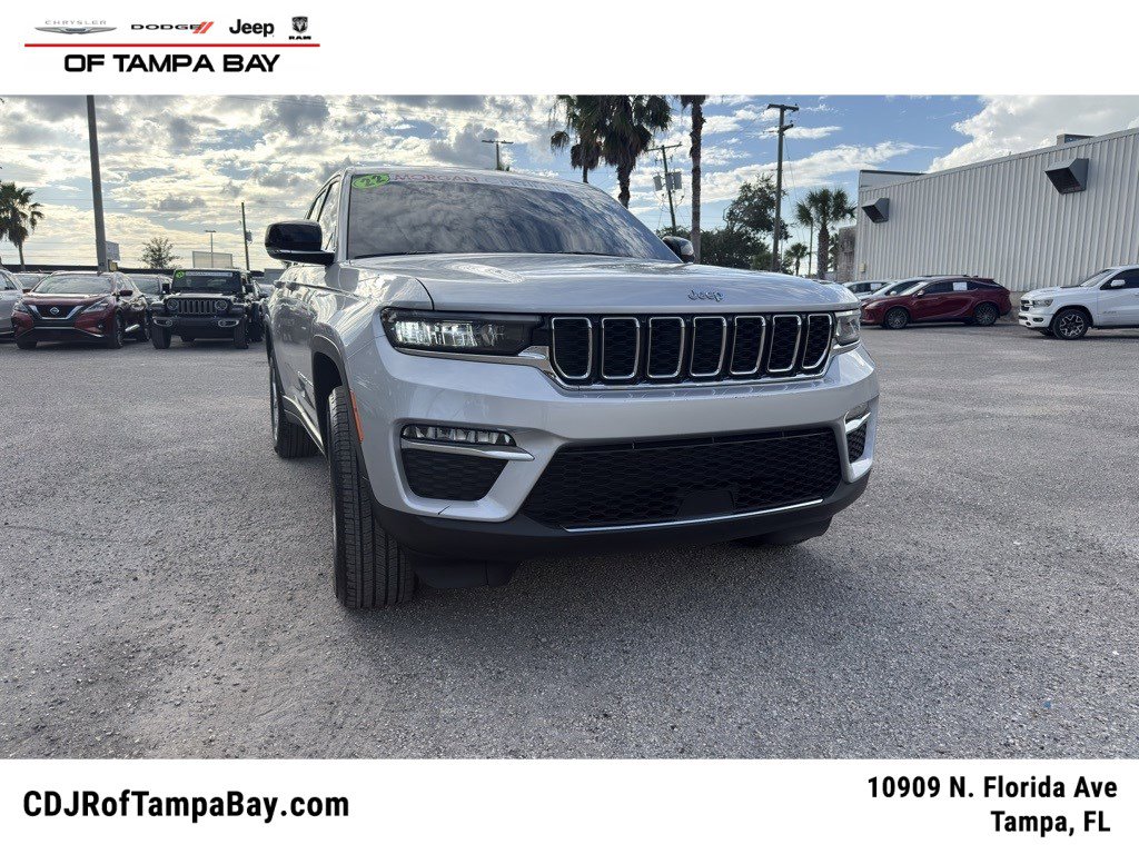 Used 2022 Jeep Grand Cherokee Limited w/ Trailer Tow Prep Group (B)