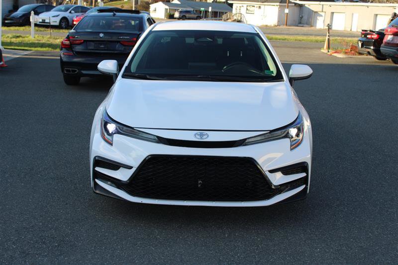 Used 2024 Toyota Corolla LE image 3