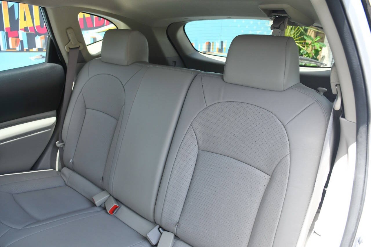 Used 2013 Nissan Rogue SL FWD image 16