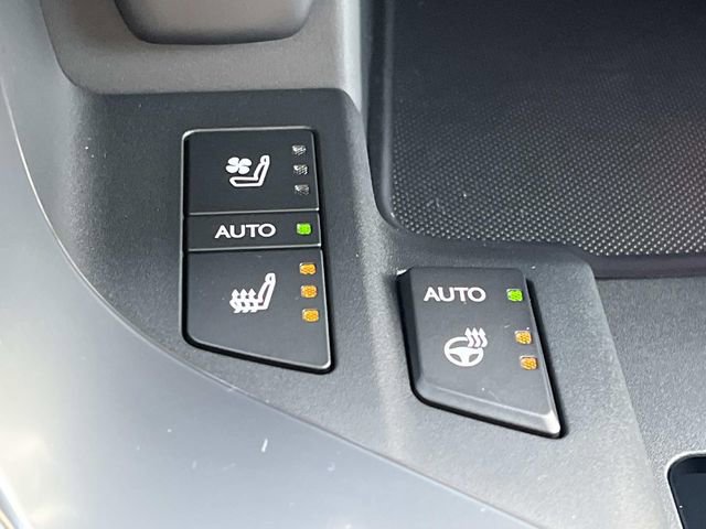 Certified 2024 Lexus LX 600 4WD w/ Appearance Package image 43