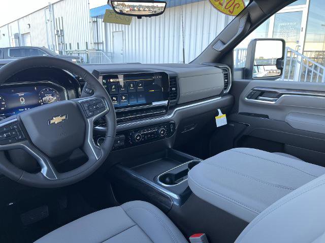 New 2026 Chevrolet Silverado 3500 LTZ w/ LTZ Premium Package image 4