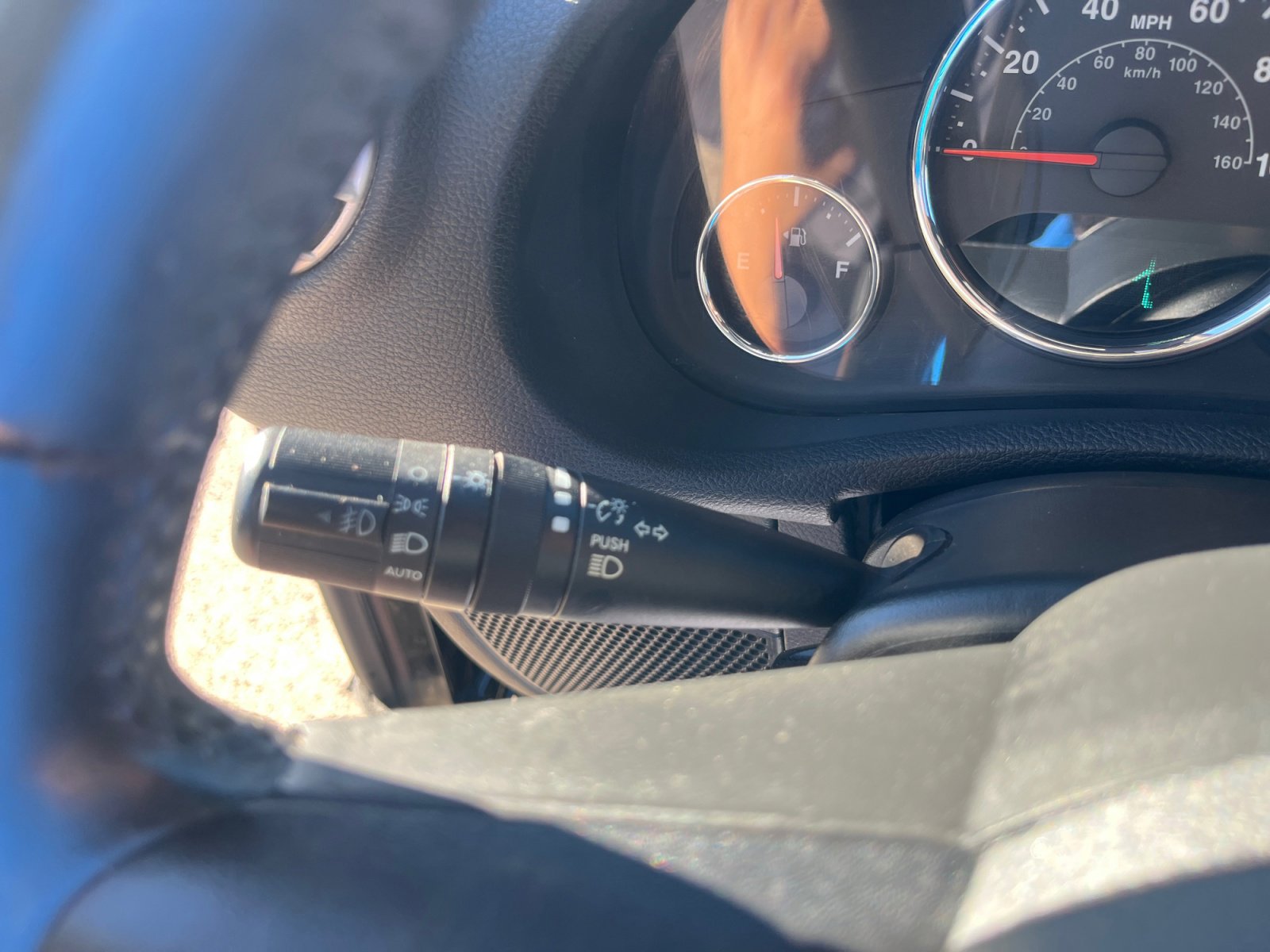 Used 2015 Jeep Wrangler Unlimited Rubicon w/ Connectivity Group image 12