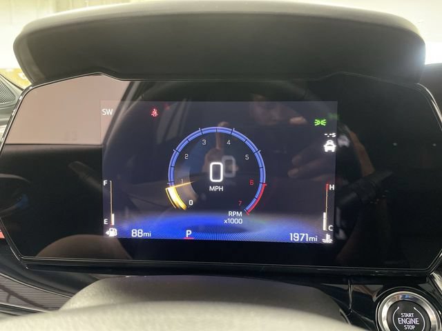Used 2025 Chevrolet Trax RS w/ Sunroof Package FWD image 15