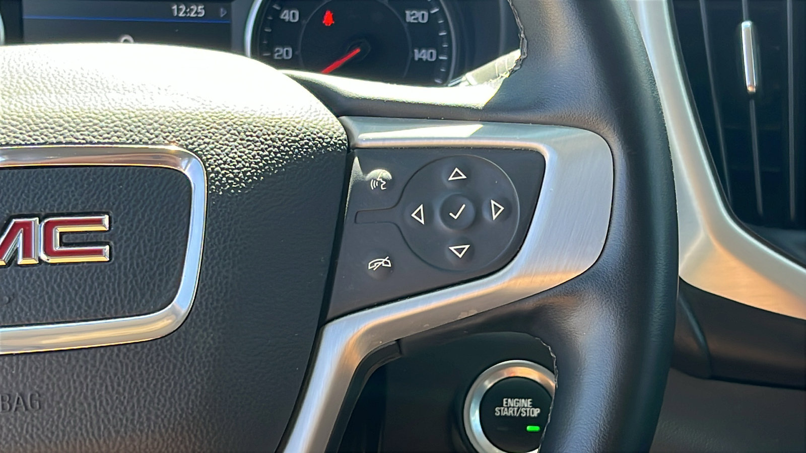 Certified 2024 GMC Terrain SLT image 18