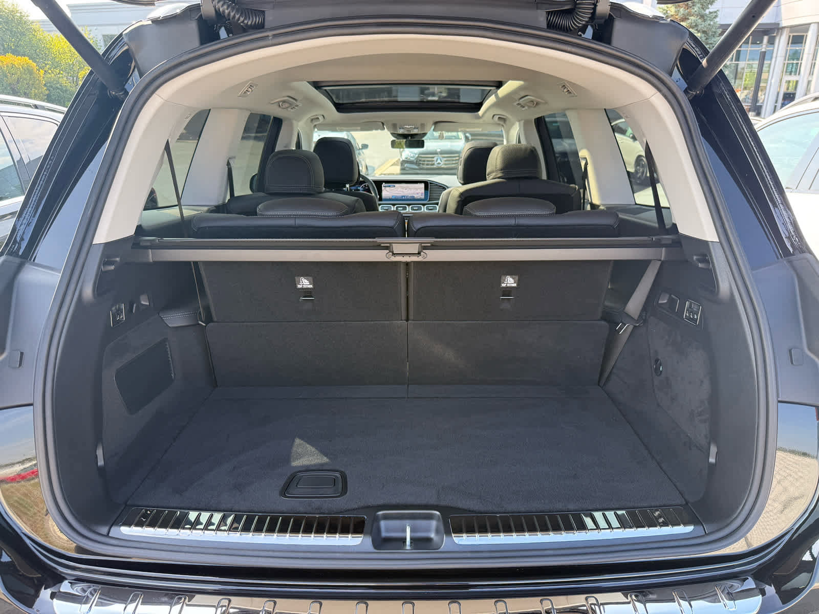 New 2026 Mercedes-Benz GLS 450 4MATIC image 36