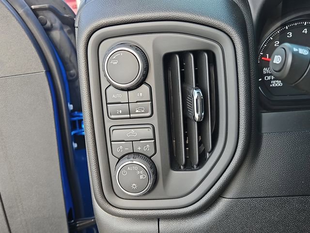 Used 2026 Chevrolet Silverado 1500 Custom AWD/4WD image 28
