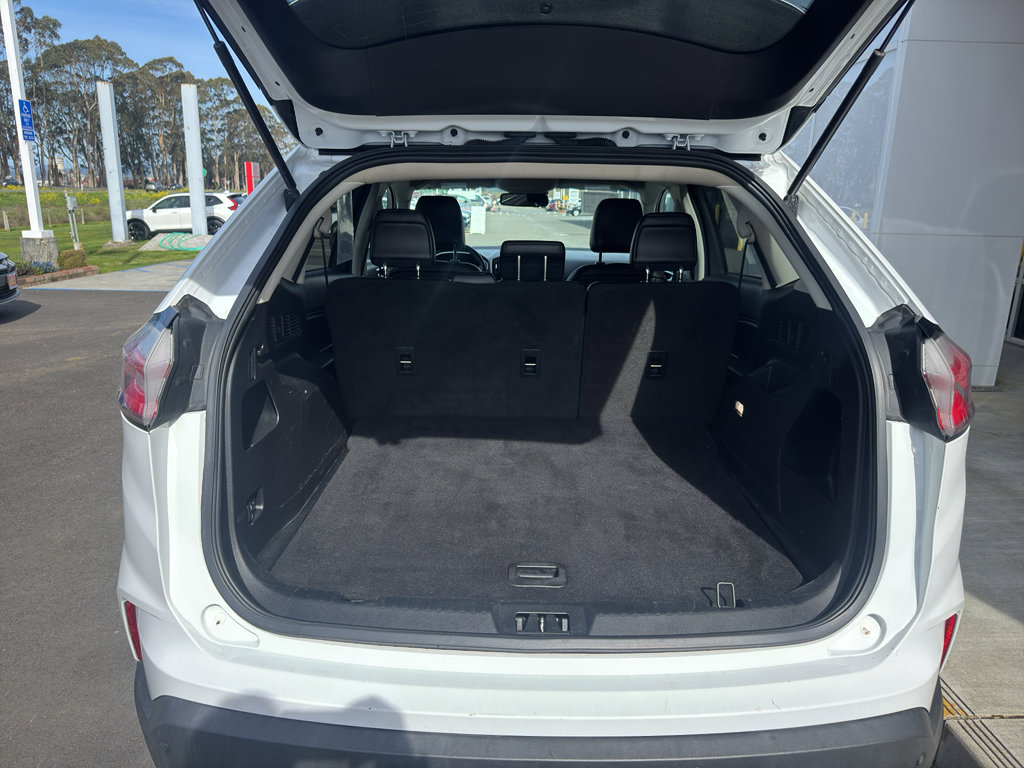 Used 2020 Ford Edge SEL image 14