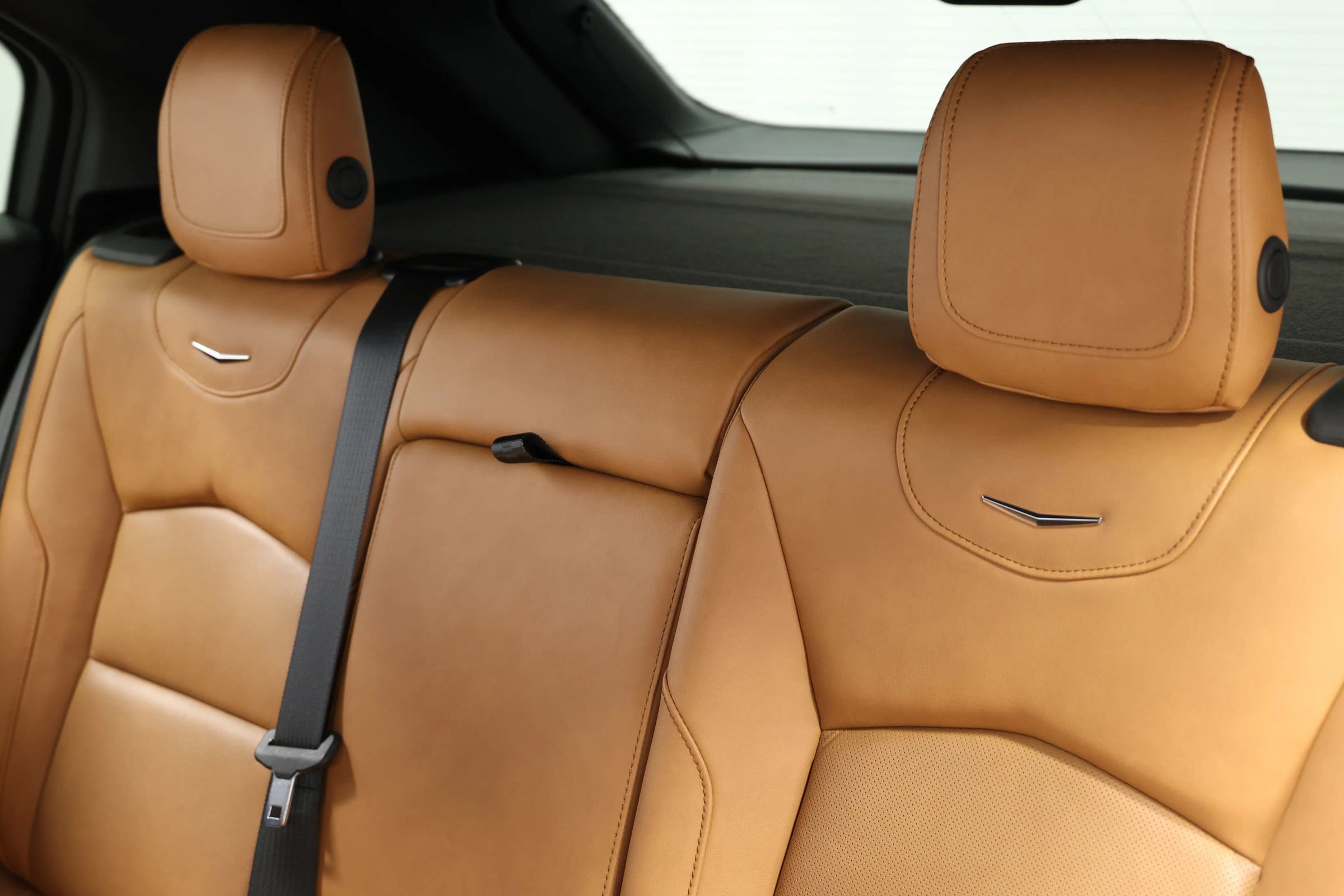 Used 2024 Cadillac XT4 Premium Luxury image 41