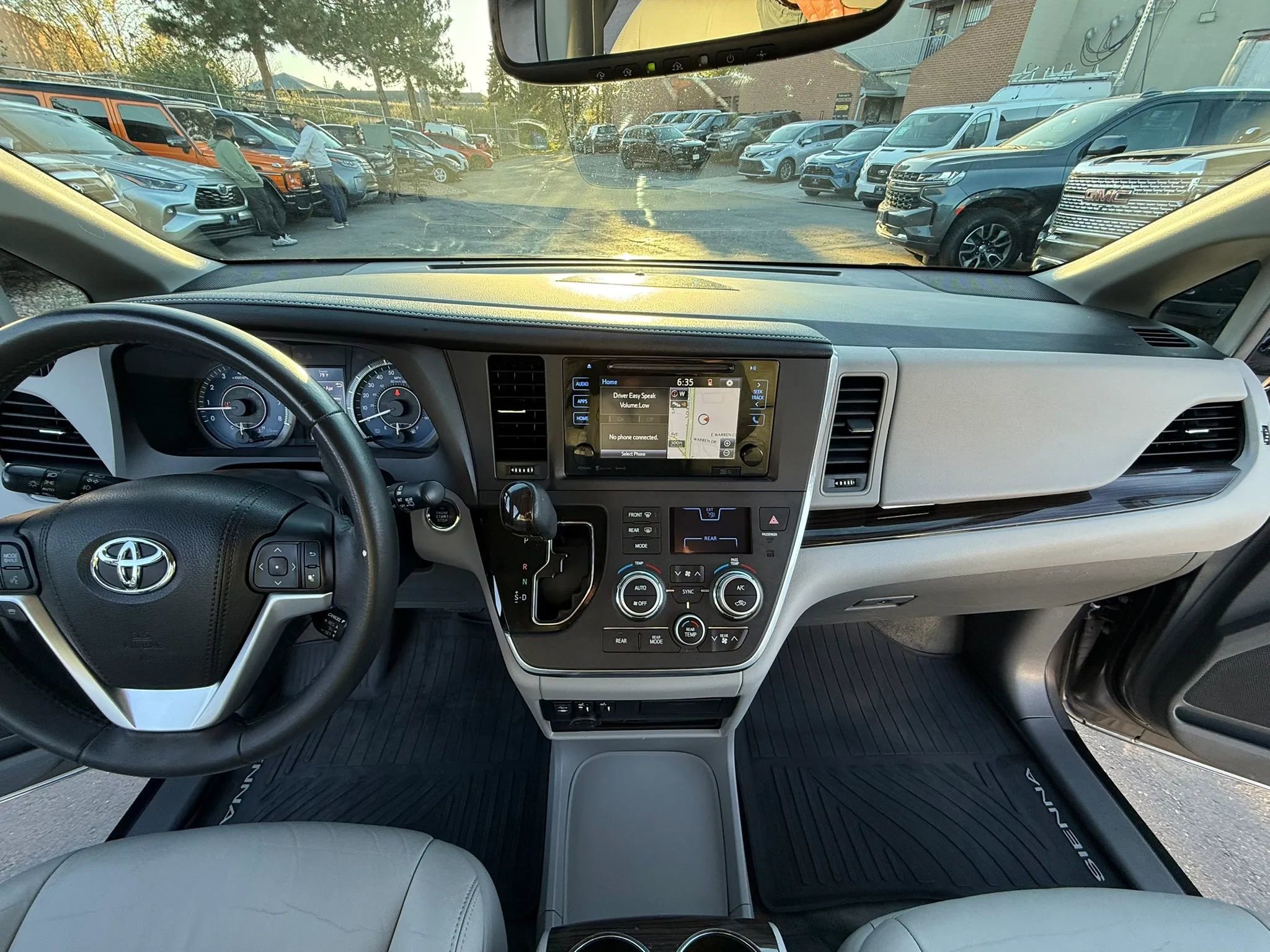Used 2017 Toyota Sienna XLE Premium w/ Protection Package image 38