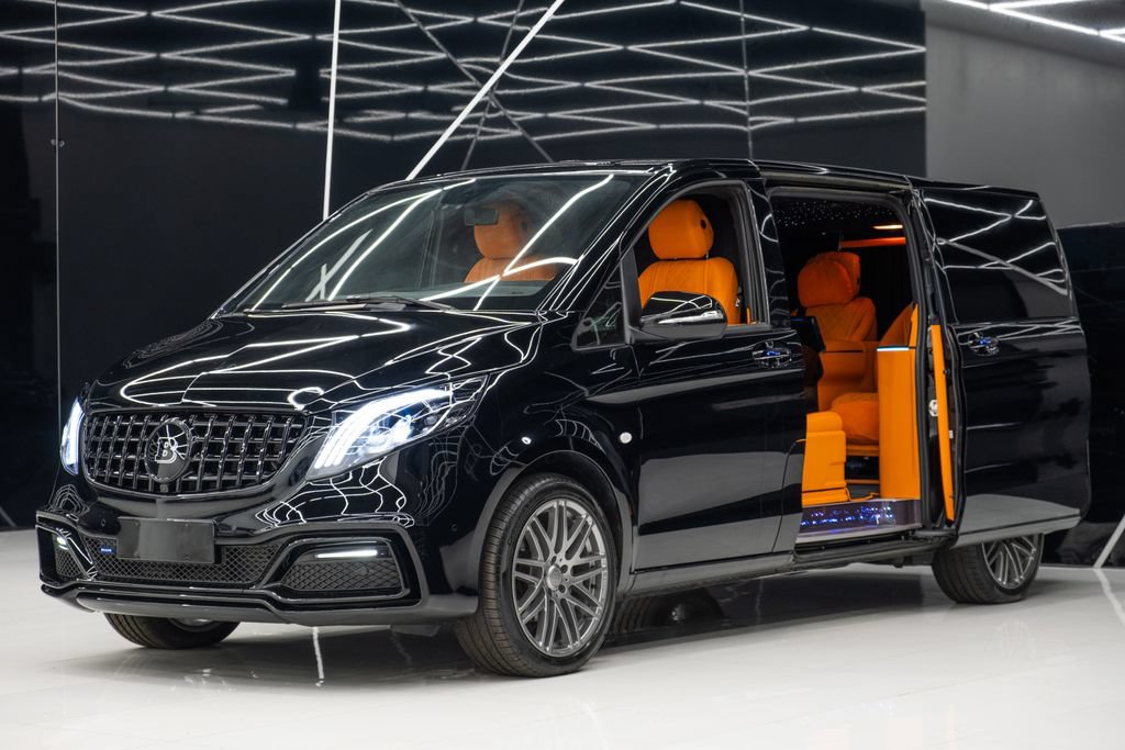 Used 2023 Mercedes-Benz Metris Passenger image 2