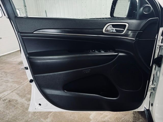 Certified 2022 Jeep Grand Cherokee Limited image 13