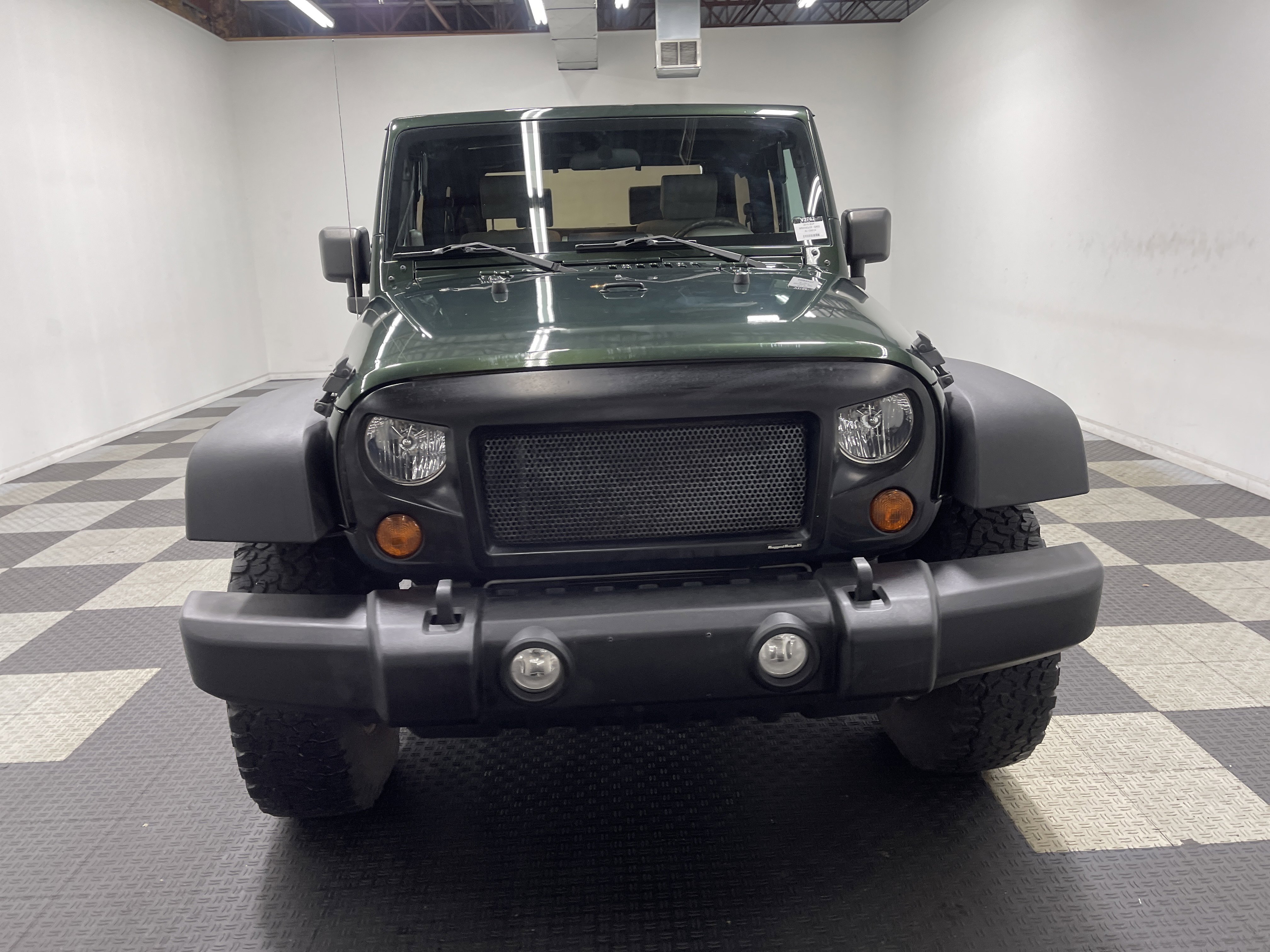 Used 2010 Jeep Wrangler Rubicon w/ PWR Convenience Group AWD/4WD image 7