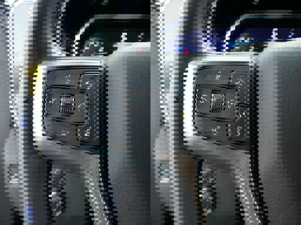 Used 2025 Chevrolet Silverado 1500 LT image 17