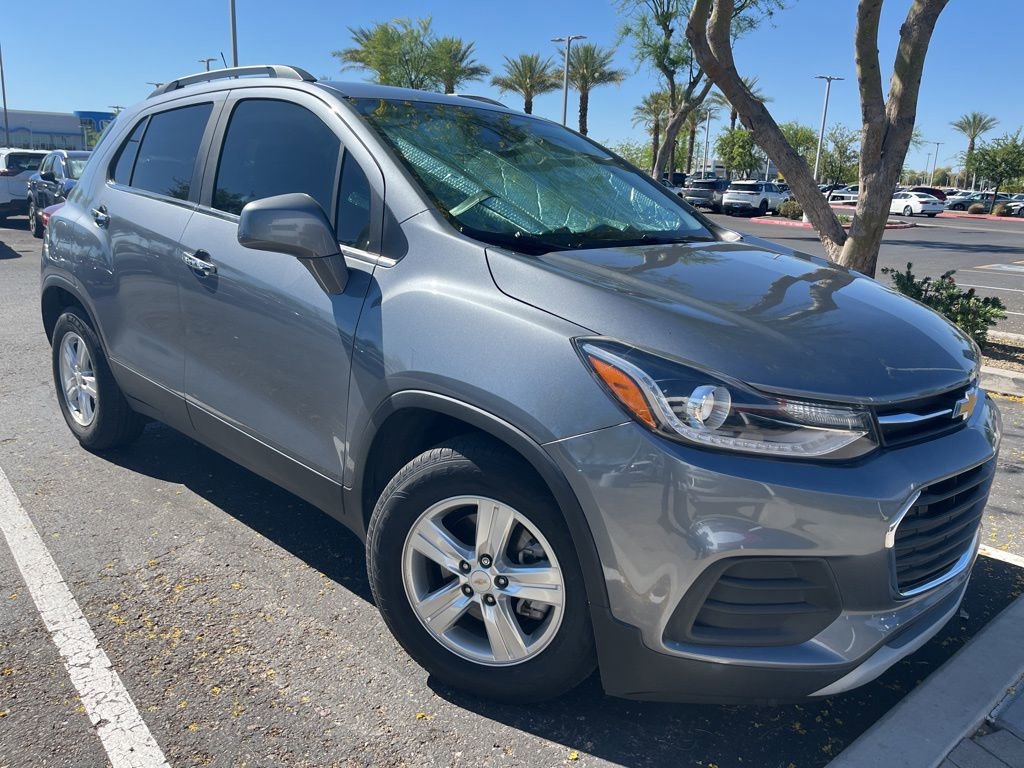 Used 2019 Chevrolet Trax LT w/ LT Convenience Package image 3