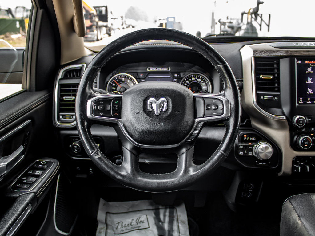 Used 2019 RAM 1500 Laramie AWD/4WD image 32