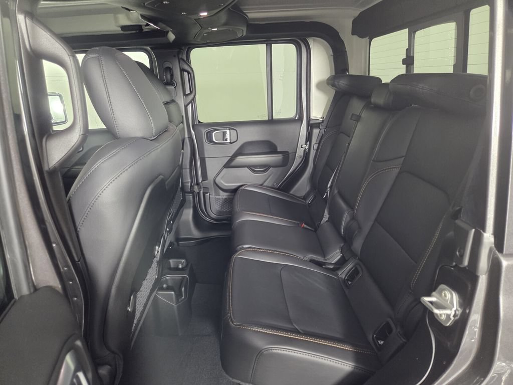 New 2026 Jeep Gladiator Sport AWD/4WD image 17