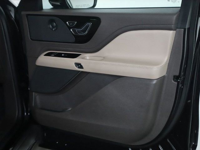 Certified 2023 Lincoln Aviator Reserve w/ Elements Package Plus image 35