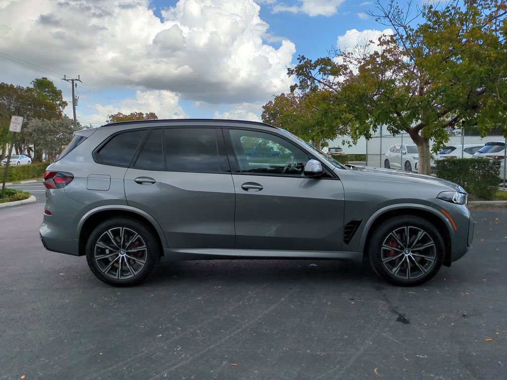 Used 2026 BMW X5 sDrive40i image 3