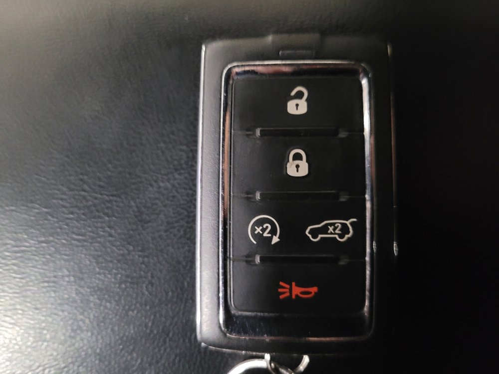 Used 2022 Jeep Grand Cherokee L Laredo image 32