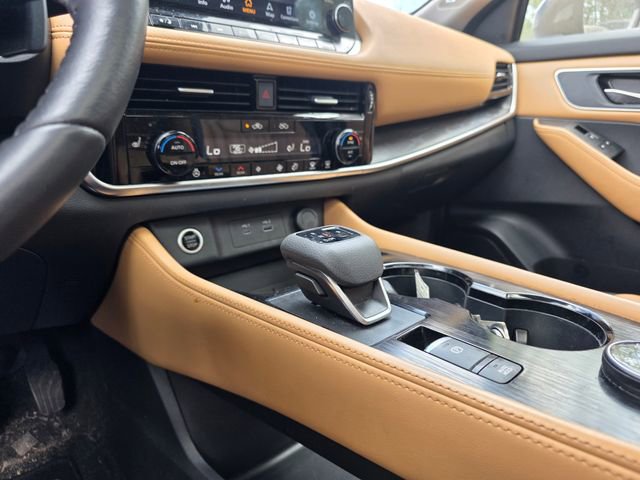 Used 2023 Nissan Rogue Platinum w/ Platinum Premium Package image 28