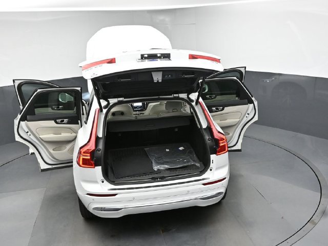 Used 2023 Volvo XC60 B5 Plus w/ Protection Package Premier FWD image 49