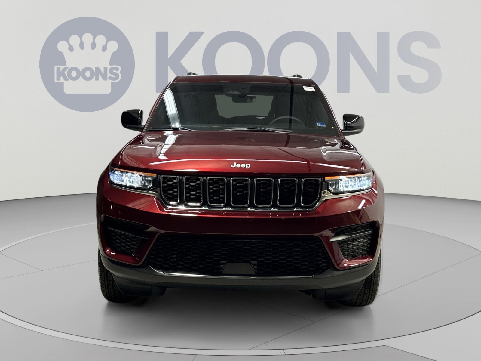 Used 2025 Jeep Grand Cherokee Laredo AWD/4WD image 23