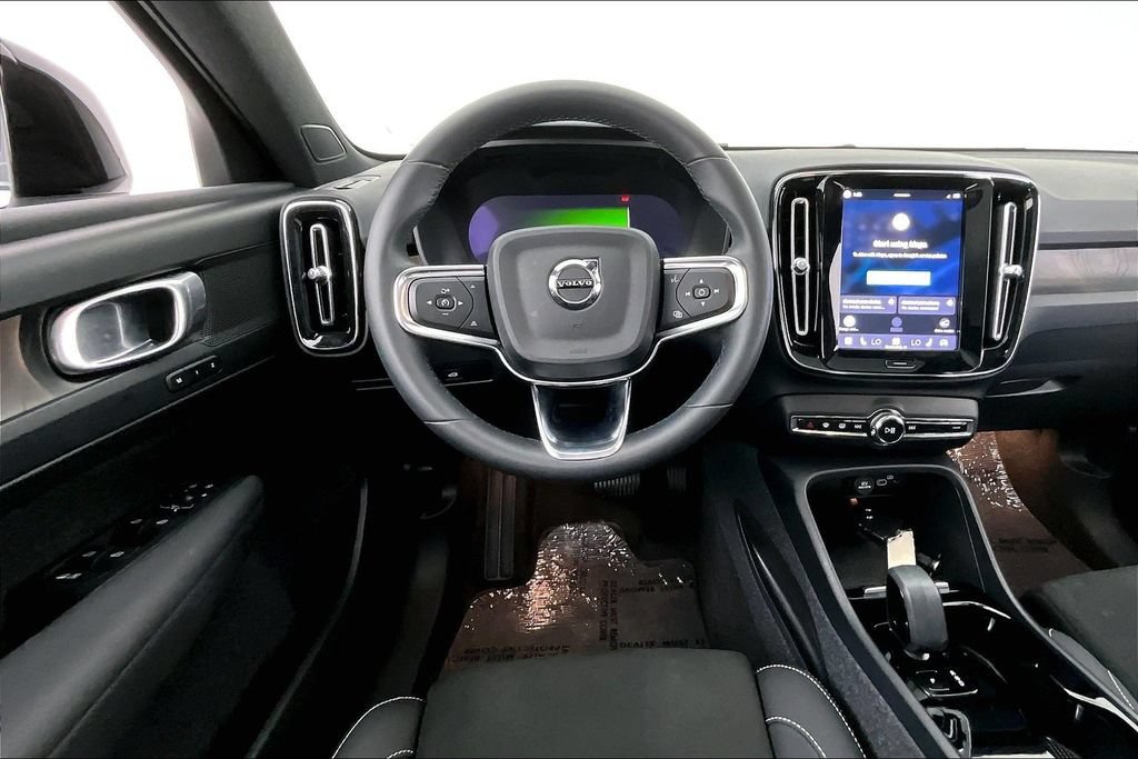 Certified 2023 Volvo C40 P8 Recharge Plus AWD/4WD image 6