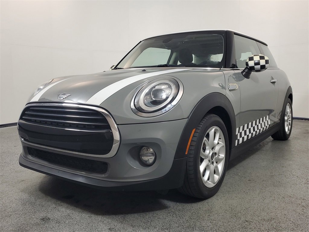 Used 2019 MINI Cooper 2-Door Hardtop image 3