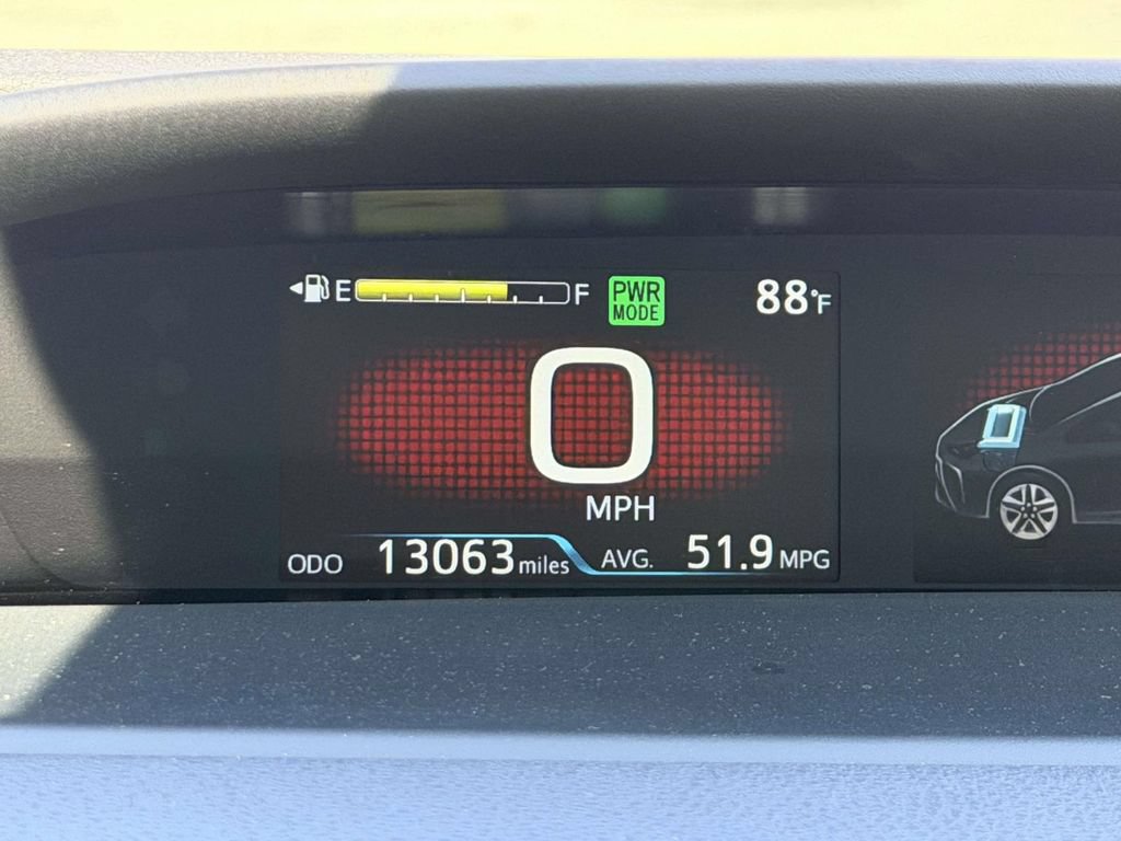 Certified 2022 Toyota Prius FWD image 11