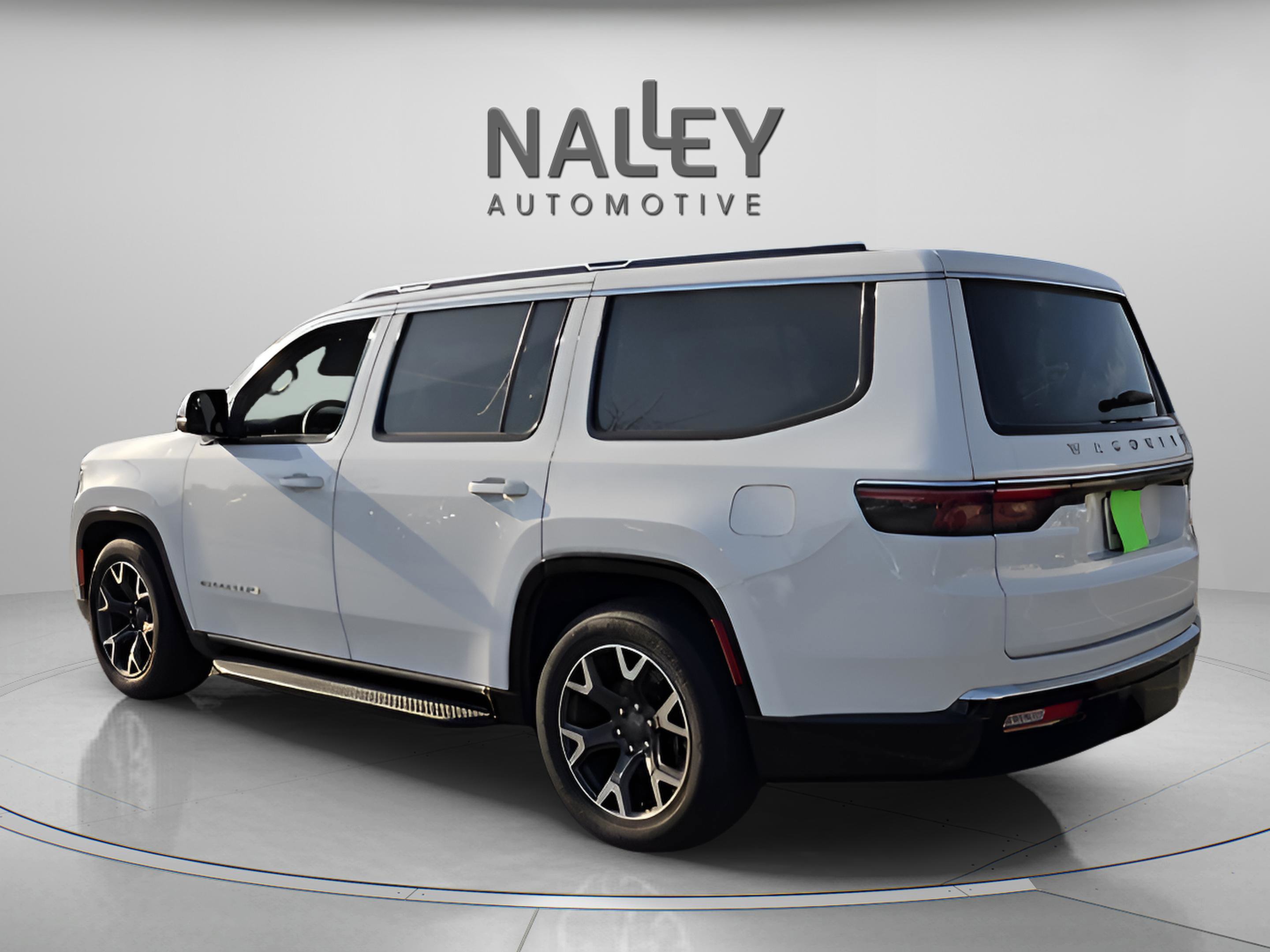 Used 2024 Jeep Wagoneer Series III image 3