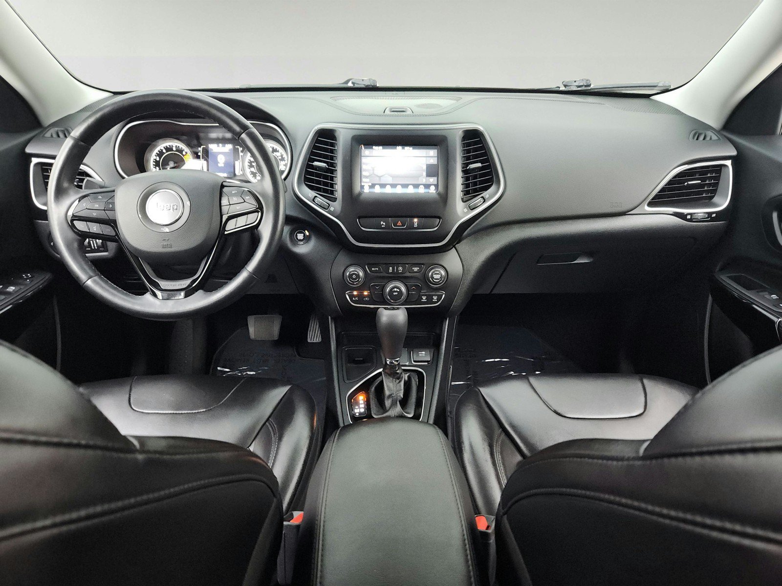 Used 2021 Jeep Cherokee Latitude Plus FWD image 22